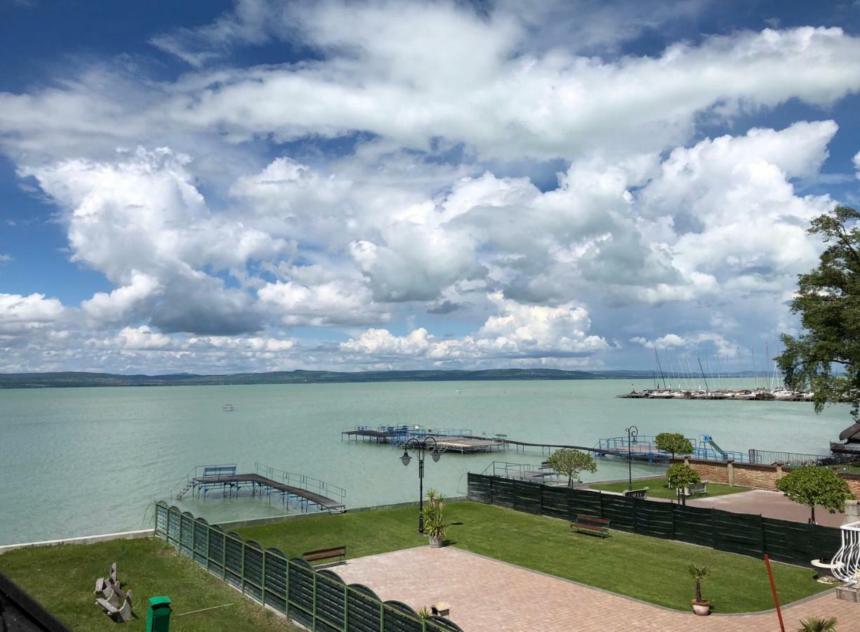 Hullam Apartman Balatonlelle Exterior foto